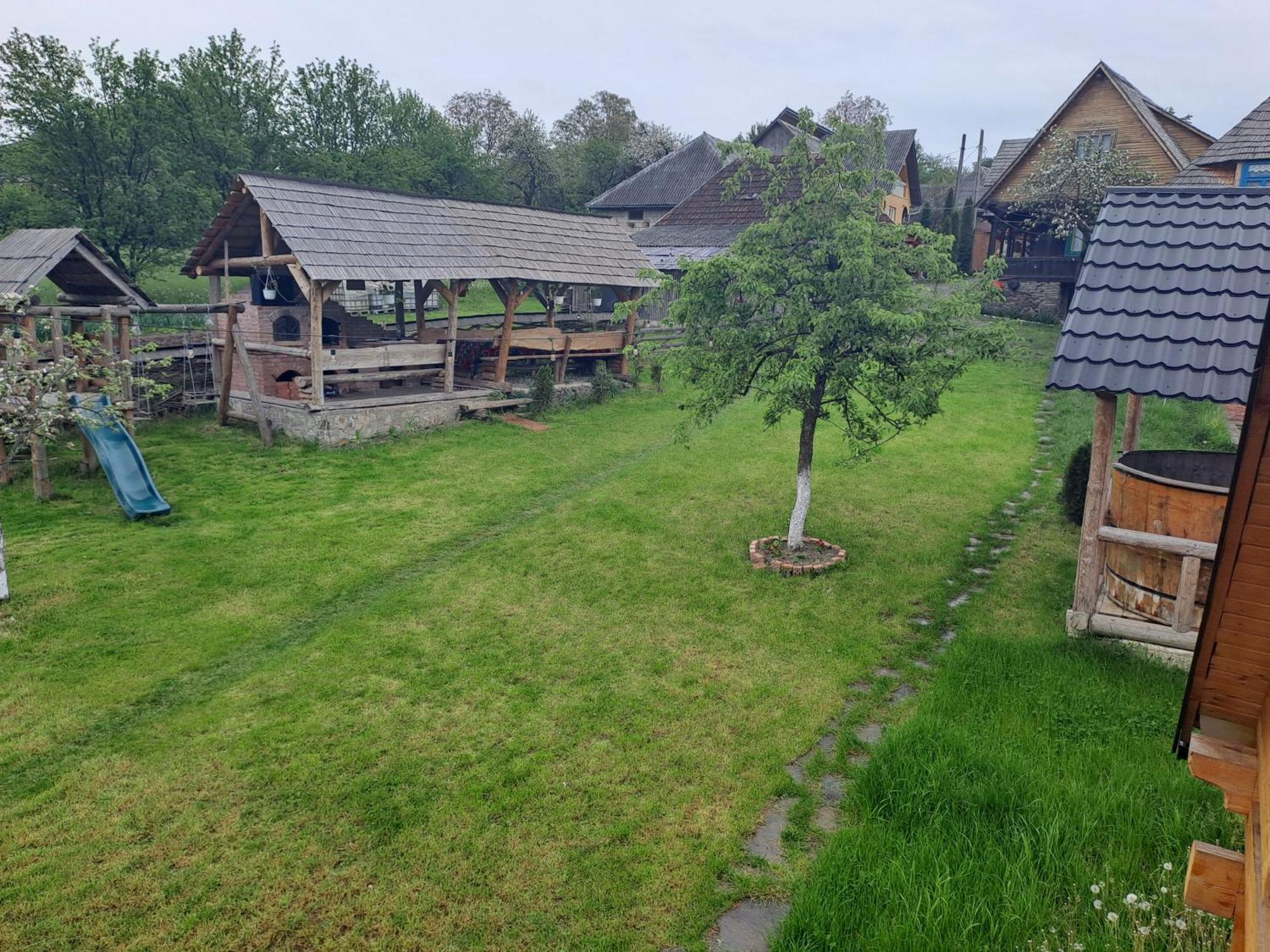 Complex Traditional Casuta Bunicilor-Breb Rom bilde